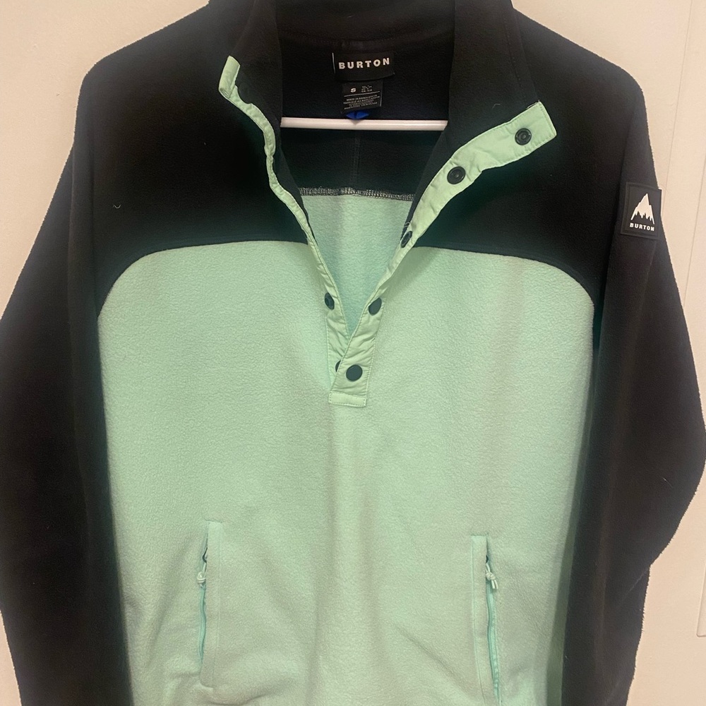 Burton Black and Mint Pullover Fleece